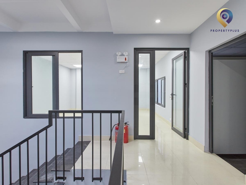 233 Kham Thien Building